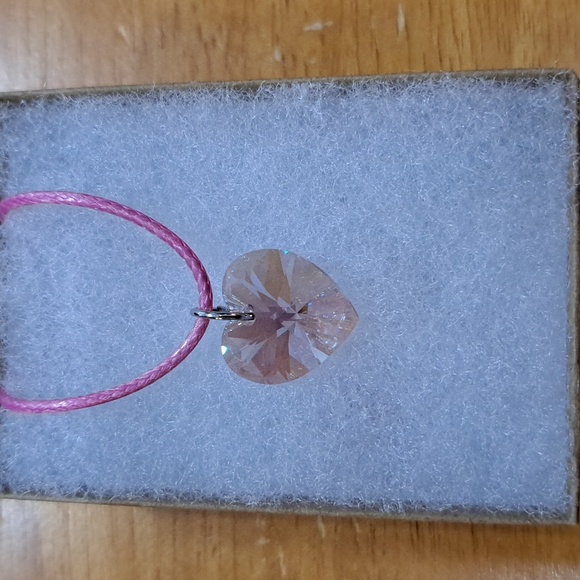 Morning Berry Crystal Heart Necklace - Picture 3 of 6